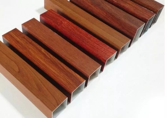 Máquina de recubrimiento en polvo de acabado de madera personalizada para tolerancia ± 1% en perfiles de aluminio