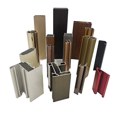 Servicio profesional de descoloración de perfiles de aluminio anodizado con acabado natural