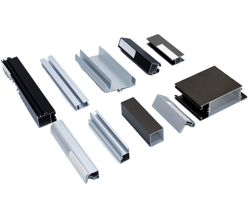 Perfiles de aluminio para puertas y ventanas longitud 5.8-6.0M personalizado a sus especificaciones