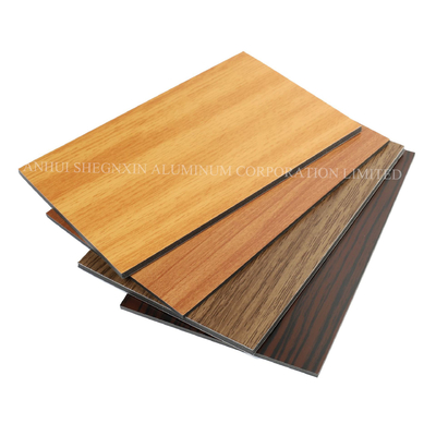 Panel tradicional de aluminio para exteriores Panel de sandwich con espejo de aluminio Cruz blanca