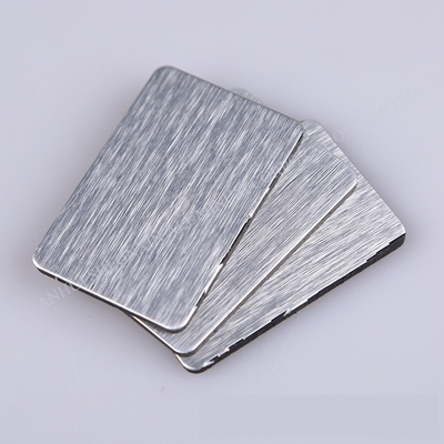 Panel tradicional de aluminio para exteriores Panel de sandwich con espejo de aluminio Cruz blanca
