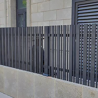 0.30mm--Customizado corte de la villa balcón de la frontera de la barandilla Balustres U canal de aluminio sistema de barandillas