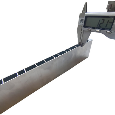 Perfiles de extrusión de aluminio de tolerancia de color de 0,5 mm personalizados para la producción de automóviles
