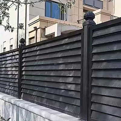 Recinto de paneles decorativos al aire libre y puerta Sistema de cercas de aluminio personalizado 5.8-6.0M longitud