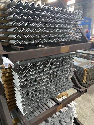 6063/6061 Perfiles de extrusión de aluminio para el mercado extranjero
