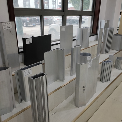 Soldadura de perfiles de extrusión de aleación de aluminio anodizado de bronce para ventanas y puertas