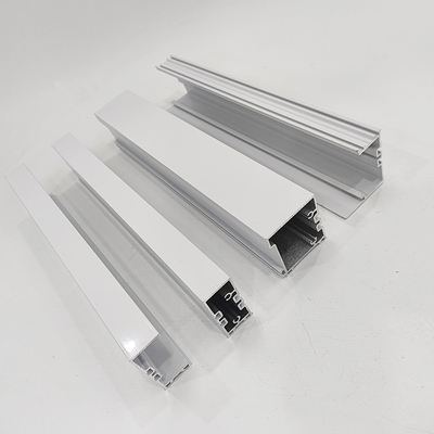Línea de montaje de perfiles de aluminio Mesa de trabajo de extrusión industrial Perfiles de aluminio utilizados