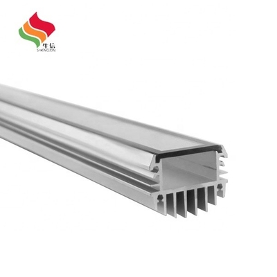 Profile de extrusión de aluminio de sumidero de calor de suministro superior con espesor estándar de la industria