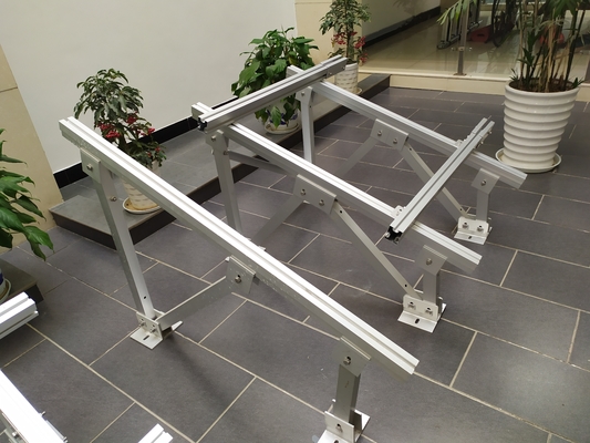 5.8-6.0M Perfil de extrusión de aluminio anodizante de longitud para el sistema de montaje de paneles solares