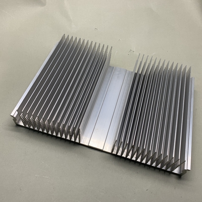 Perfiles de calentamiento industrial de aluminio recubierto en polvo cuadrado para aplicaciones personalizadas