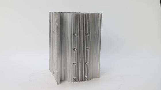 Profiles de extrusión de aluminio anodizado de plata para carcasas de motores en tamaño personalizado
