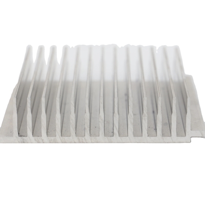 Perfiles de extrusión de aluminio anodizado de plata para chapa de aluminio de radiador de tamaño personalizado
