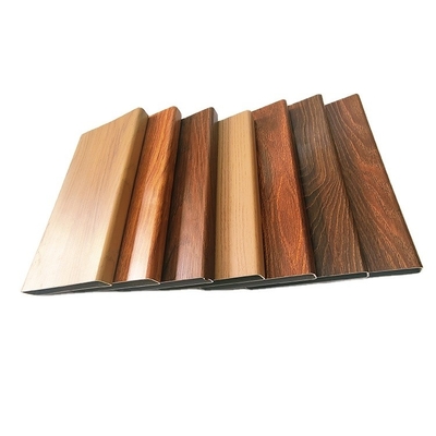 Perfiles de extrusión de aluminio de tubo cuadrado de grano de madera personalizados para materiales