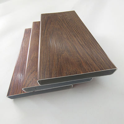 Perfiles de extrusión de aluminio de tubo cuadrado de grano de madera personalizados para materiales