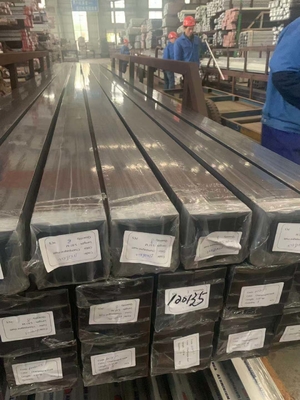 Tubos de perfiles de aluminio extruidos para estantería Gran cantidad de acabado de molino 6063/6061 aleación T5