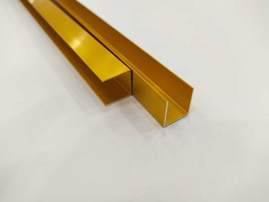 El espesor personalizado de la cinta de perfil de aluminio dorado con el perfil de aluminio de canal U
