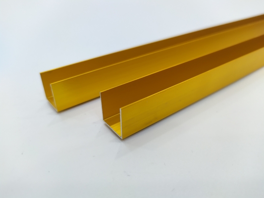 El espesor personalizado de la cinta de perfil de aluminio dorado con el perfil de aluminio de canal U