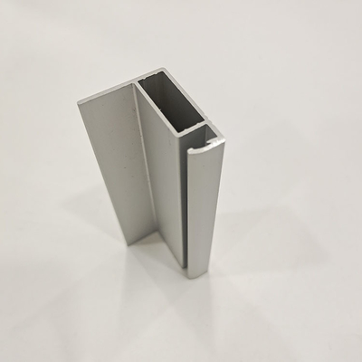 Procesamiento de desenrollamiento para perfiles prensados de aleación de aluminio 6063 a medida en tablero de balcón