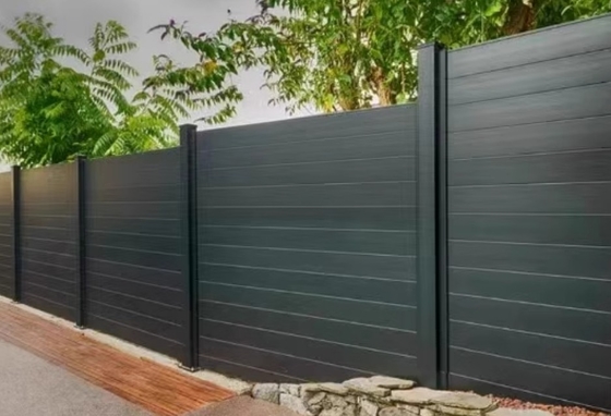 Panel de cercas de aluminio de color personalizado con poste de cercas de metal y perfil de aluminio