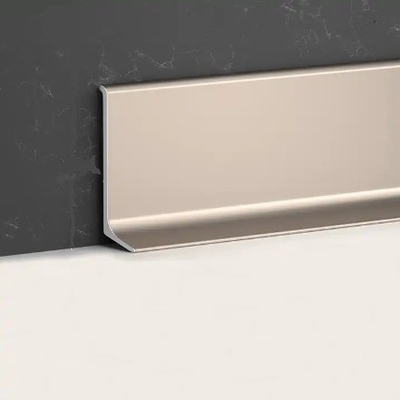 Perforación de perforación de precisión de corte de CNC de aluminio baseboards Led baseboard para tablero de faldas