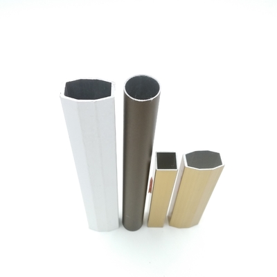Se trata de un tubo de aluminio de forma ovalada de la serie 6000 con un perfil de aleación de aluminio T5 T6 de tolerancia ± 1%.