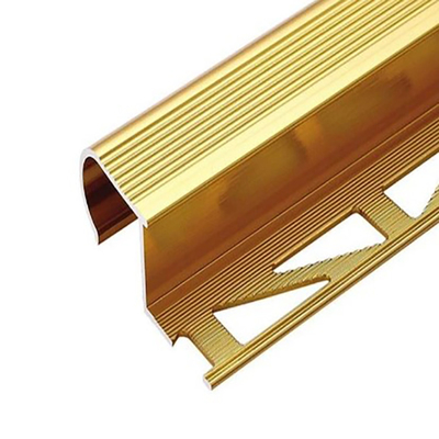Nosa de escalera de aluminio para decoración de suelos 5.8-6.0M longitud Proceso profundo Perforación de precisión