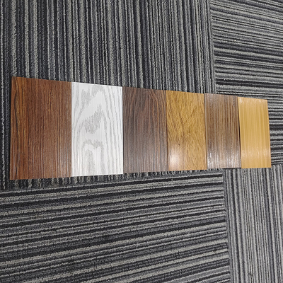 Perfil de aluminio de grano de madera para ventanas y puertas de construcción personalizadas