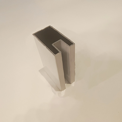 Alta tolerancia T5 T6 6063 perfil de aluminio personalizado para armario en varios colores