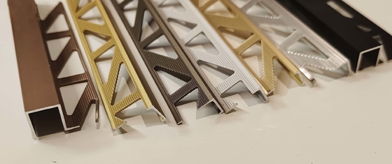 Profile de aluminio de canal U personalizado para suelo de madera 6063 Muestras o dibujos de grado