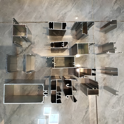 Marcos de ventanas personalizados con perfiles de aluminio T5 anodizados y de color mate
