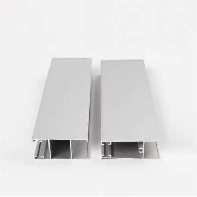 Servicio de procesamiento de soldadura de perfiles cuadrados de aluminio para puertas y ventanas en Camerún