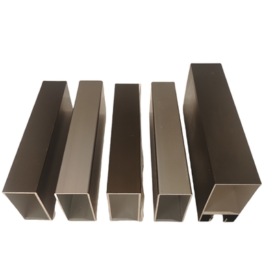 Profil de aluminio anodizado de plata estándar GB para ventanas de grano de madera recubiertas en polvo personalizadas