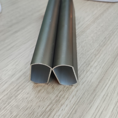 Profiles y accesorios de aluminio suspendido de Shengxin para el armario de gabinete fabricado