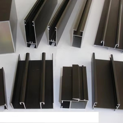 Perfil de aluminio de extrusión de colores personalizados para la puerta corredera de Bolivia