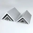 Servicio de soldadura Perfil de aluminio en forma de L en forma de abanico para la extrusión de ángulos de esquina de oficina