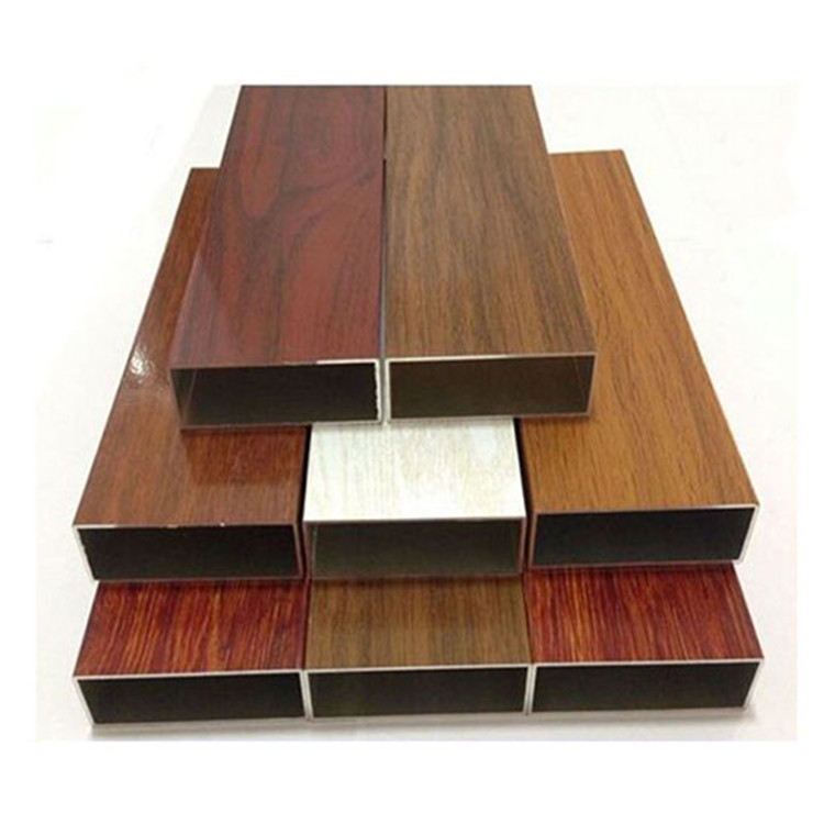 Los perfiles de aluminio extrudidos para materiales de construcción con acabado de grano de madera 6063 t6/t5 de Shengxin