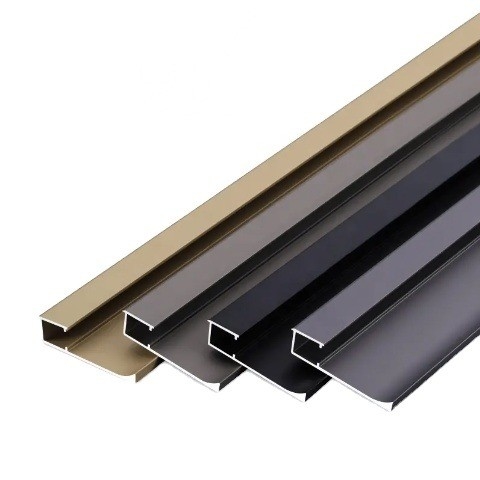 Perfil de faldas de aleación de aluminio personalizado para decoración en color